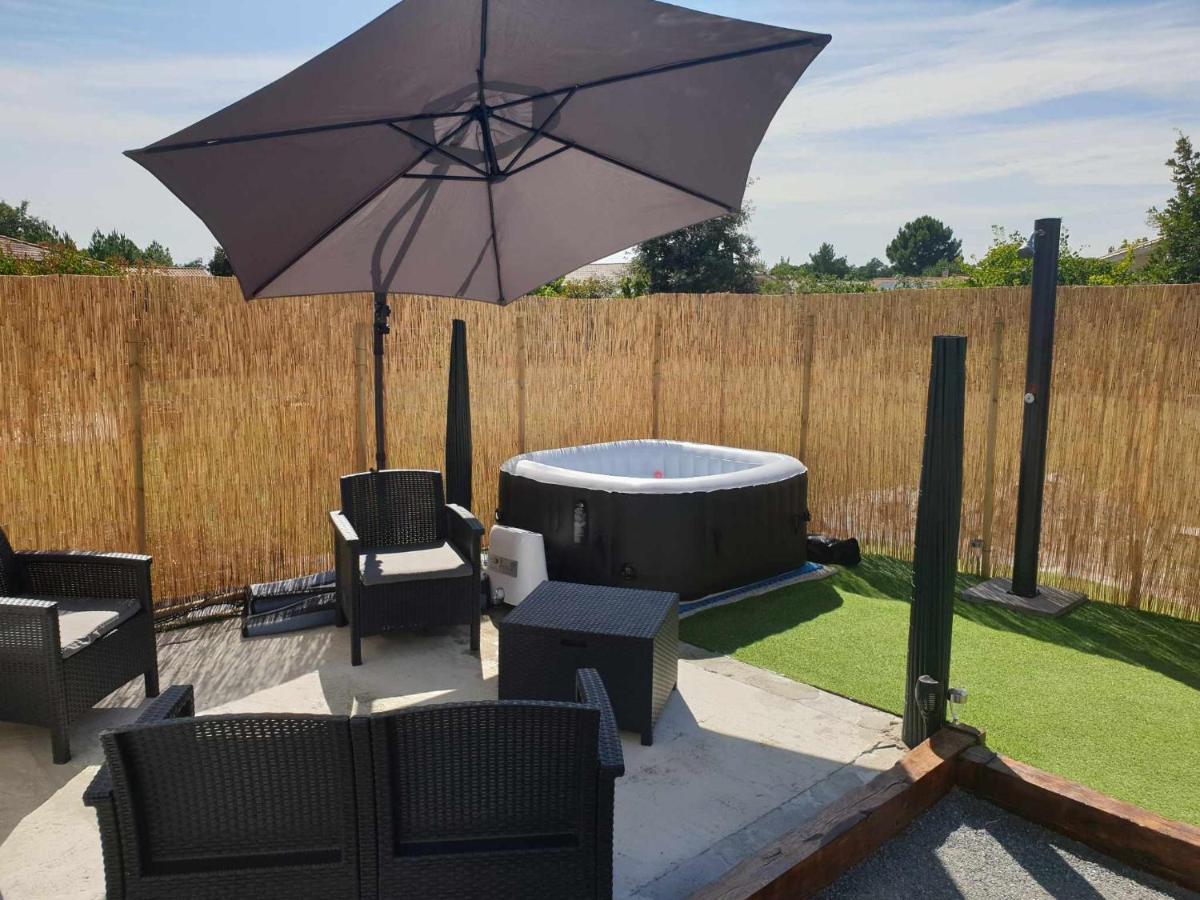 Beau Logement Avec Terrasse, Jacuzzi Et Terrain De Petanque Privatif A 5 Minutes De La Plage Audenge Exterior photo
